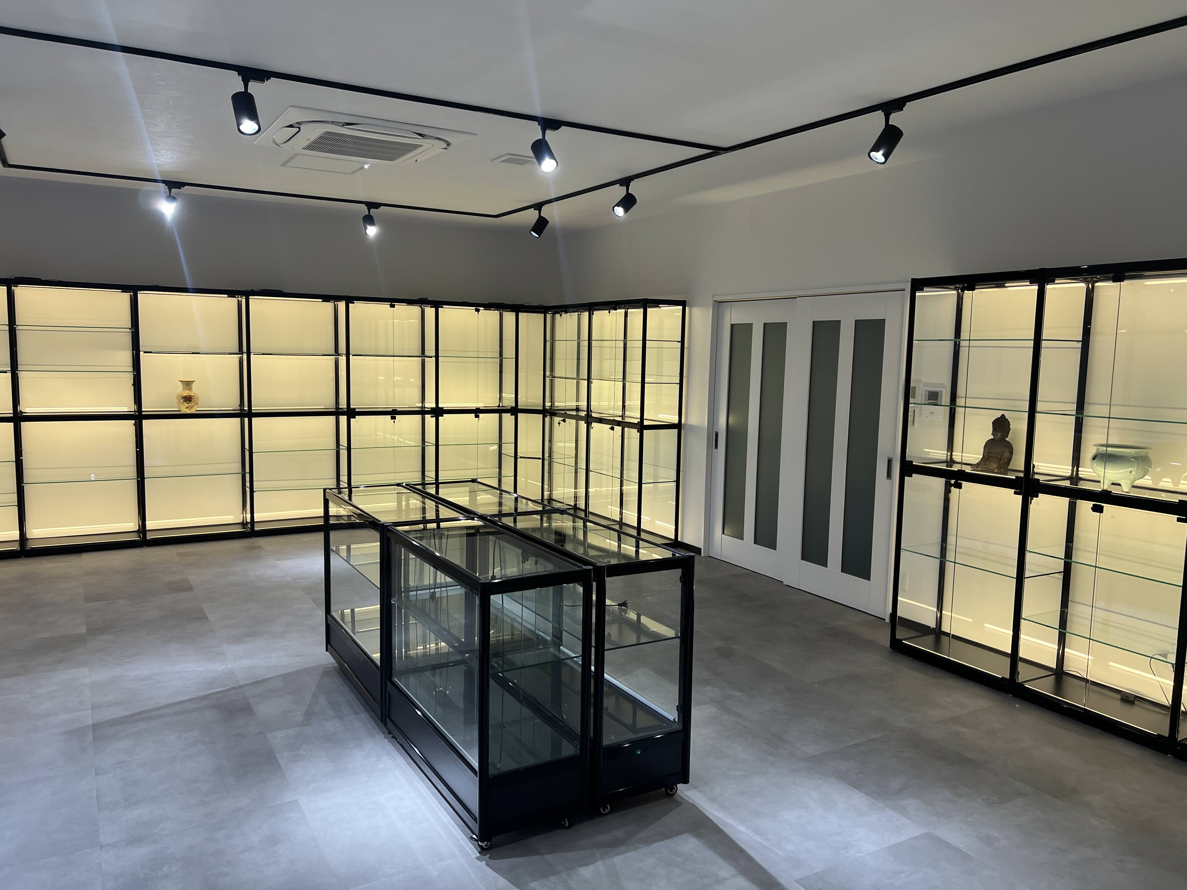 KOREAN ART gallery interior